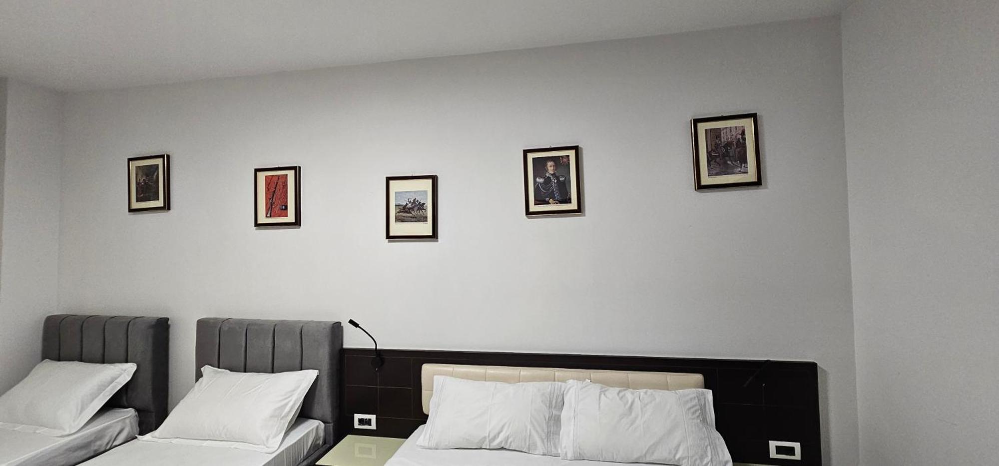 Hotel Pirro Vlorë Habitación foto